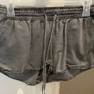 Loose Hollister grey shorts